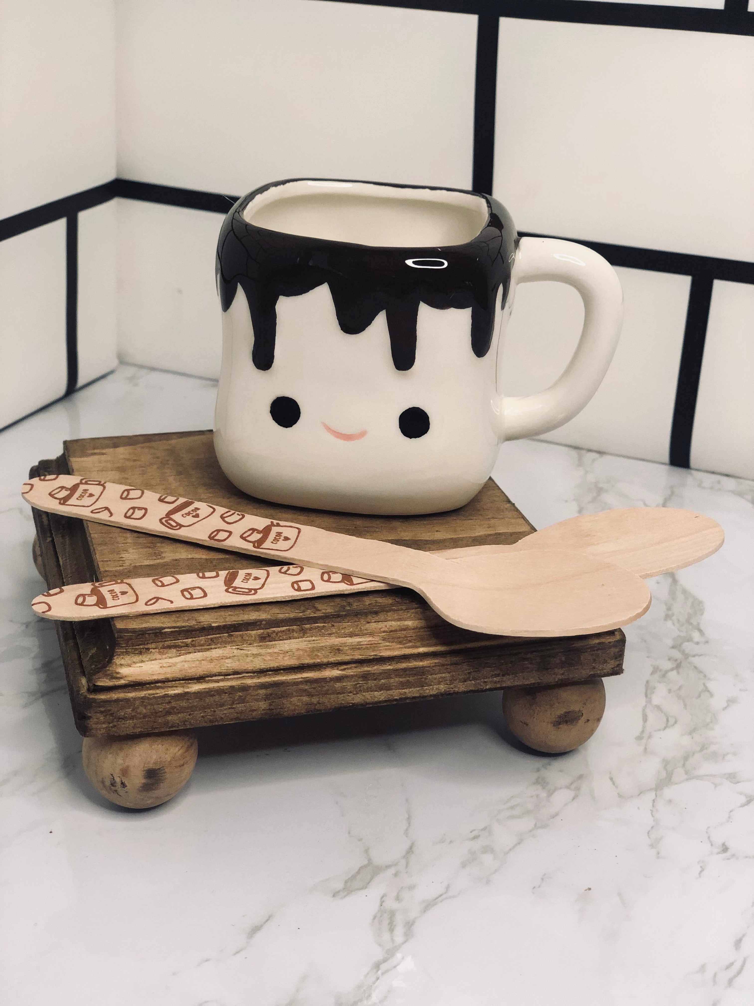 Marshmallow Mugs with Handles